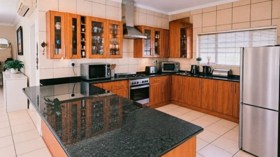 3 Bedroom Property for Sale in Van Der Hoff Park North West